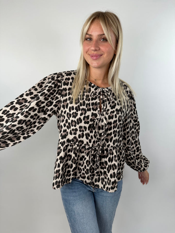 Bluse zum Binden mit Leoprint (lange Ärmel)