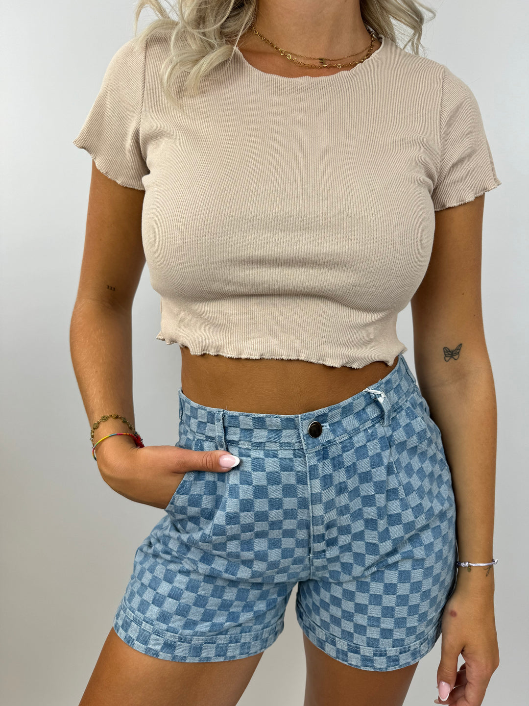 Basic Cropped T-Shirt mit Muschelsaum