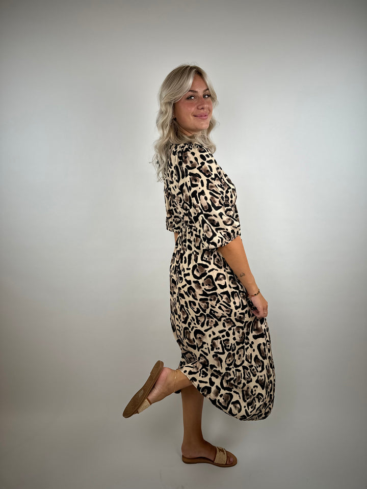 Langes Viskosekleid mit Leoprint Cita