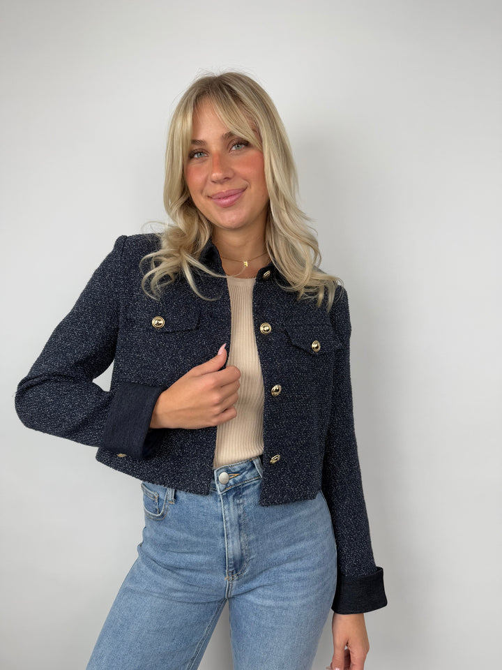 Cropped Blazer mit goldenen Manschettenknöpfen Elegance