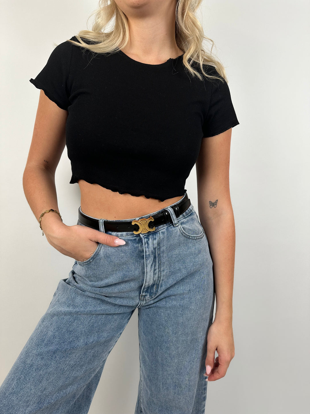 Basic Cropped T-Shirt mit Muschelsaum