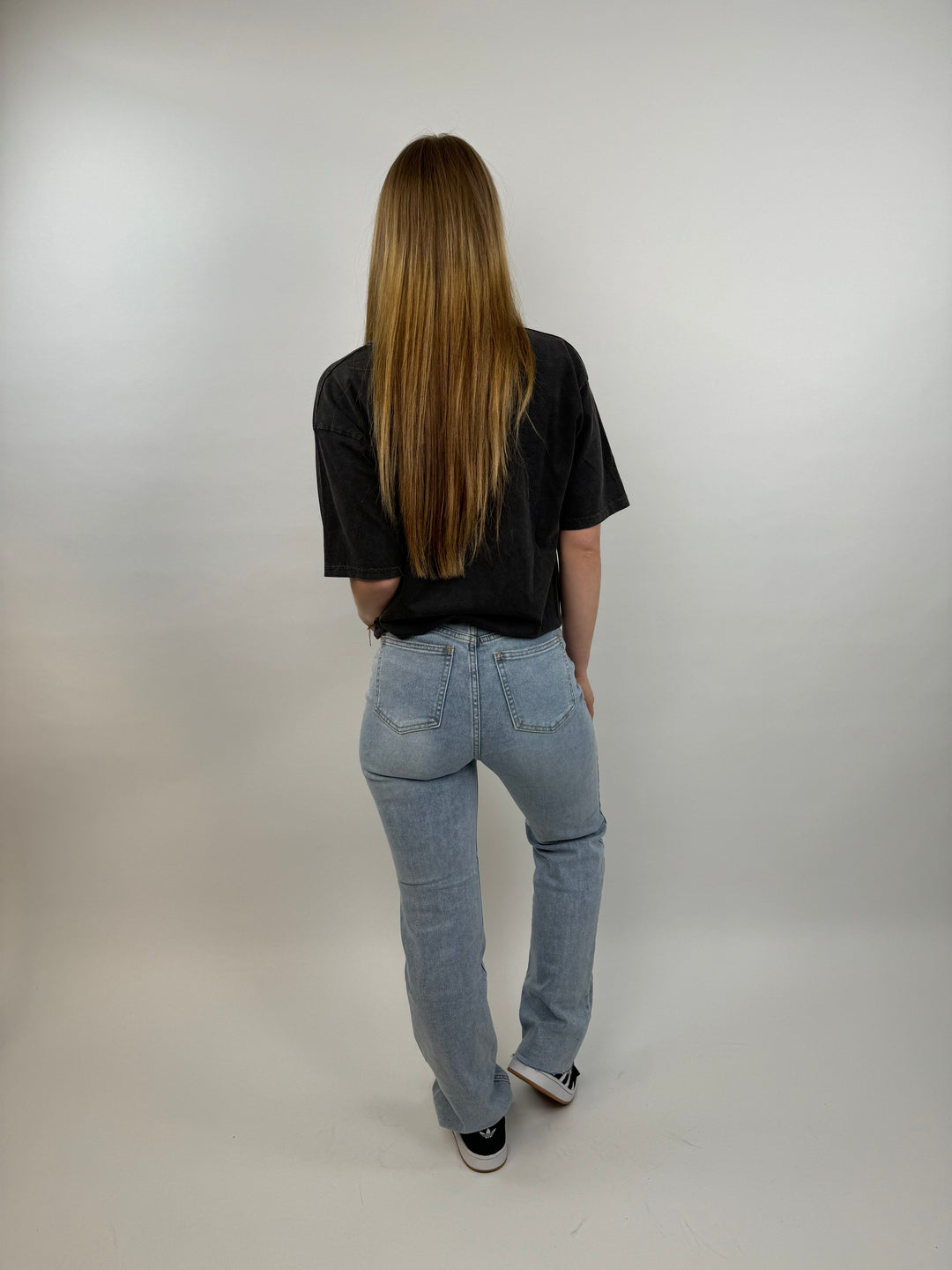 Straight Fit Jeans Bella mit Riss (2532)