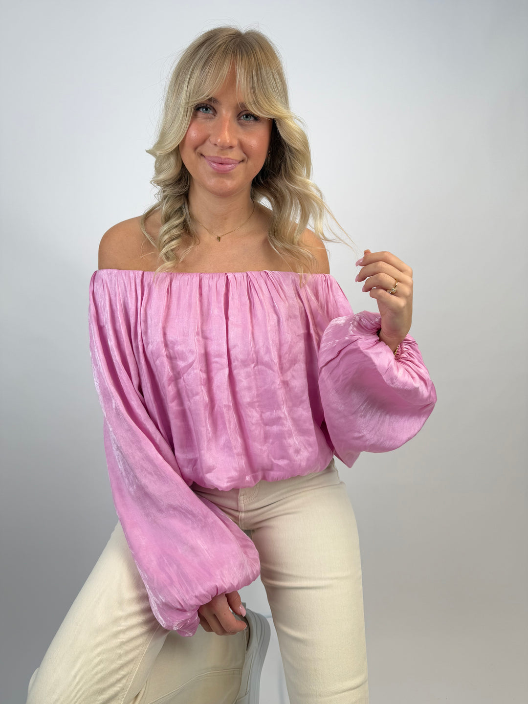 Offshoulder Bluse in Satinoptik Miriam