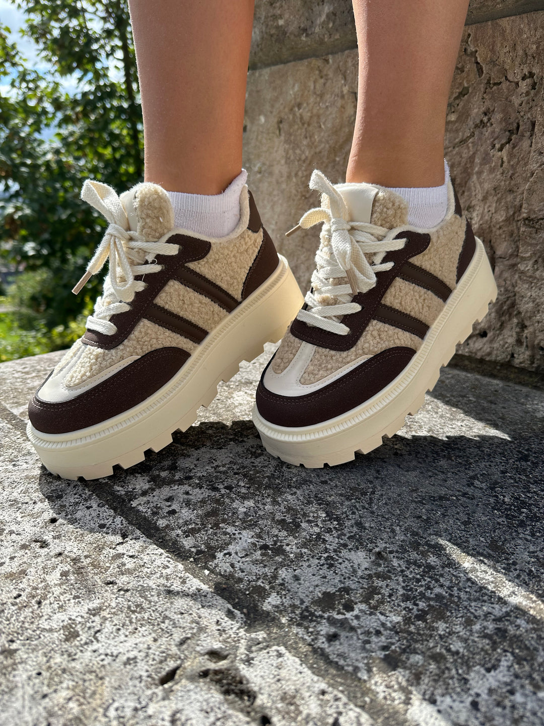 Plateau Sneaker mit Teddyfell