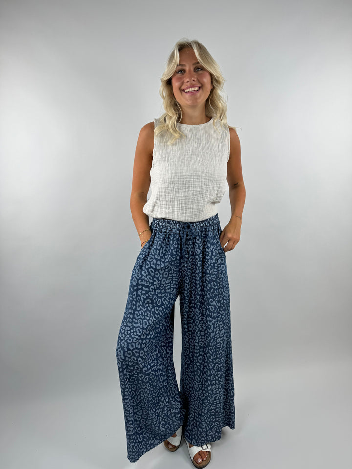 Lange Hose mit Leoprint Denim Summer