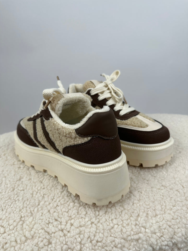 Plateau Sneaker mit Teddyfell