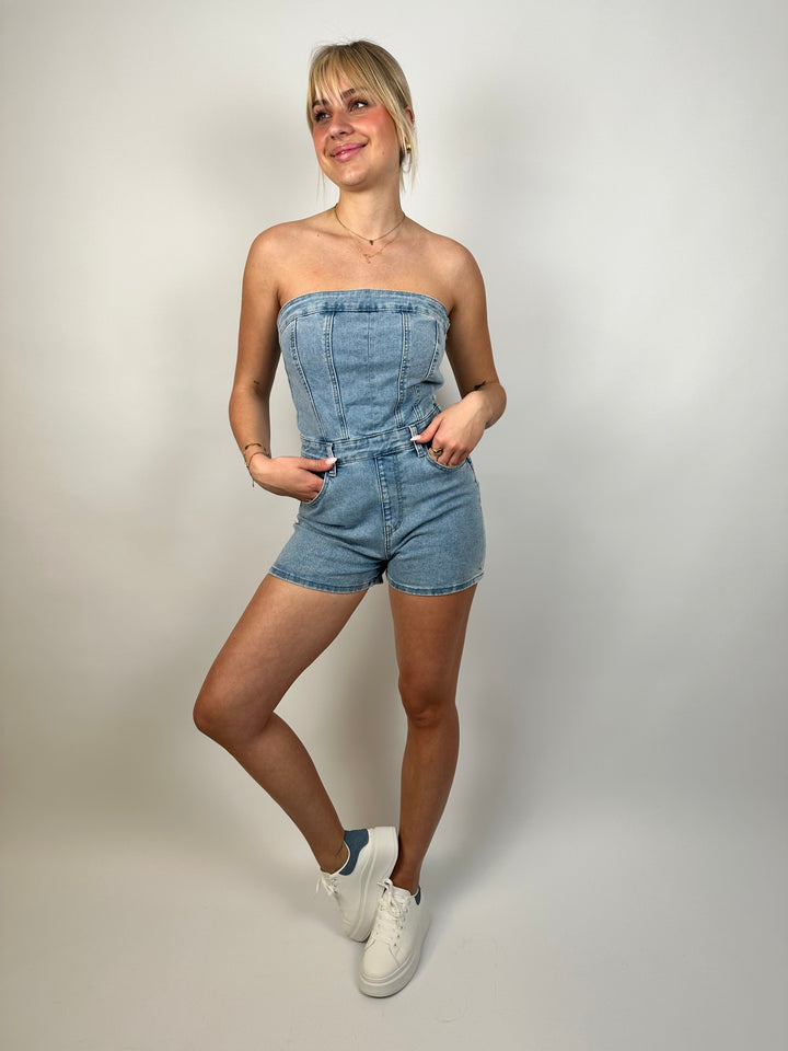 Kurzer Jeansjumpsuit