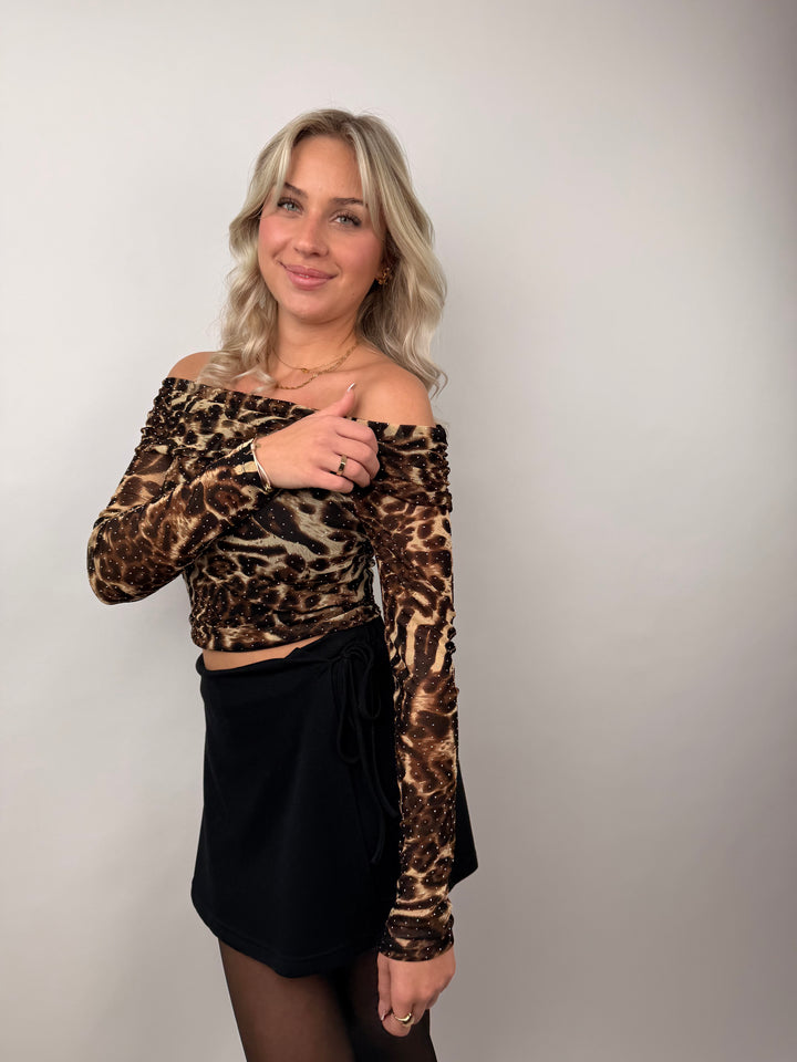 Offshoulder Shirt mit Leoprint Kesha