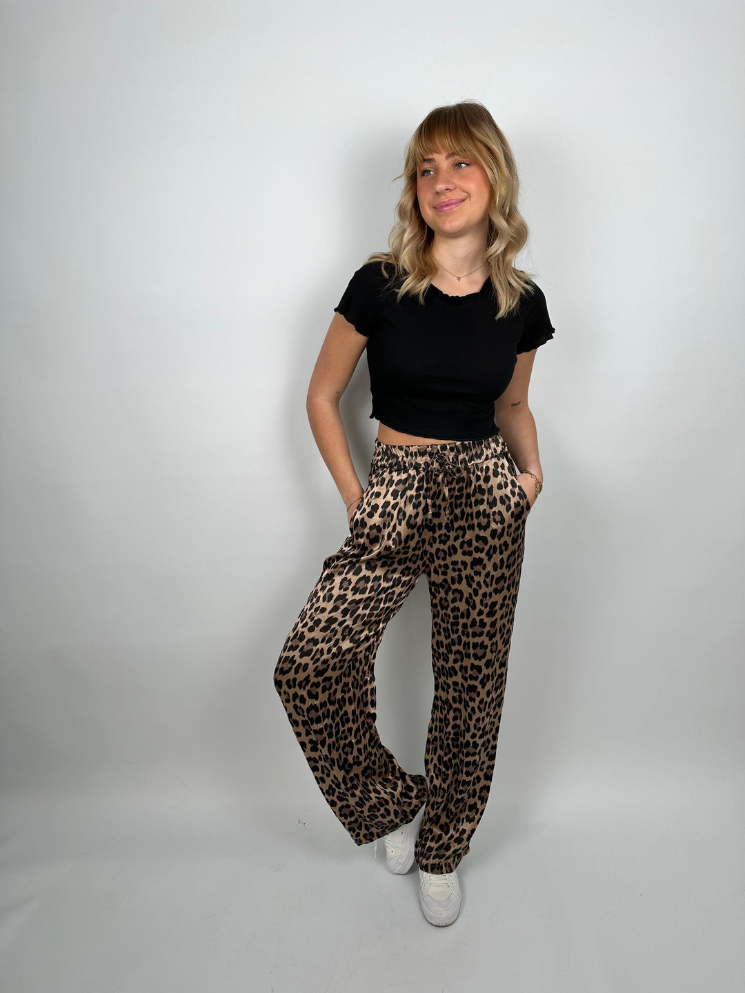 Lockere Hose mit Leoprint Lion (002)