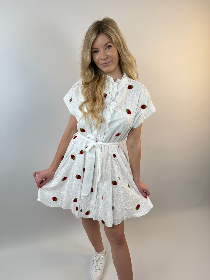 Kleid mit Stickereien Sweet Strawberrys