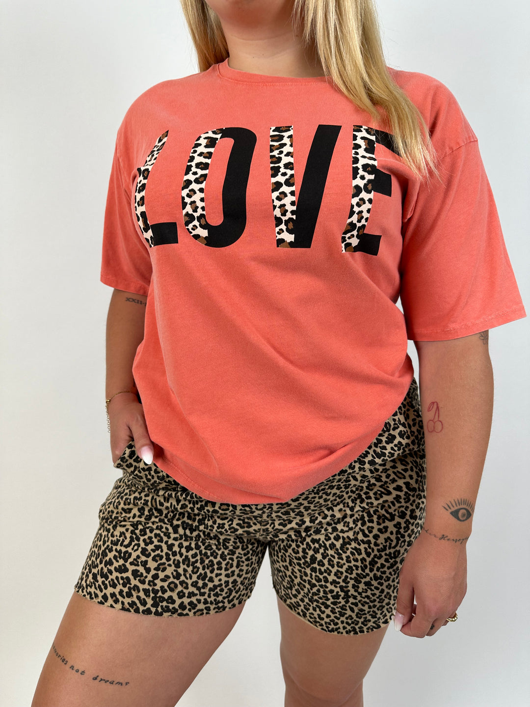 T-Shirt Black Leo Love