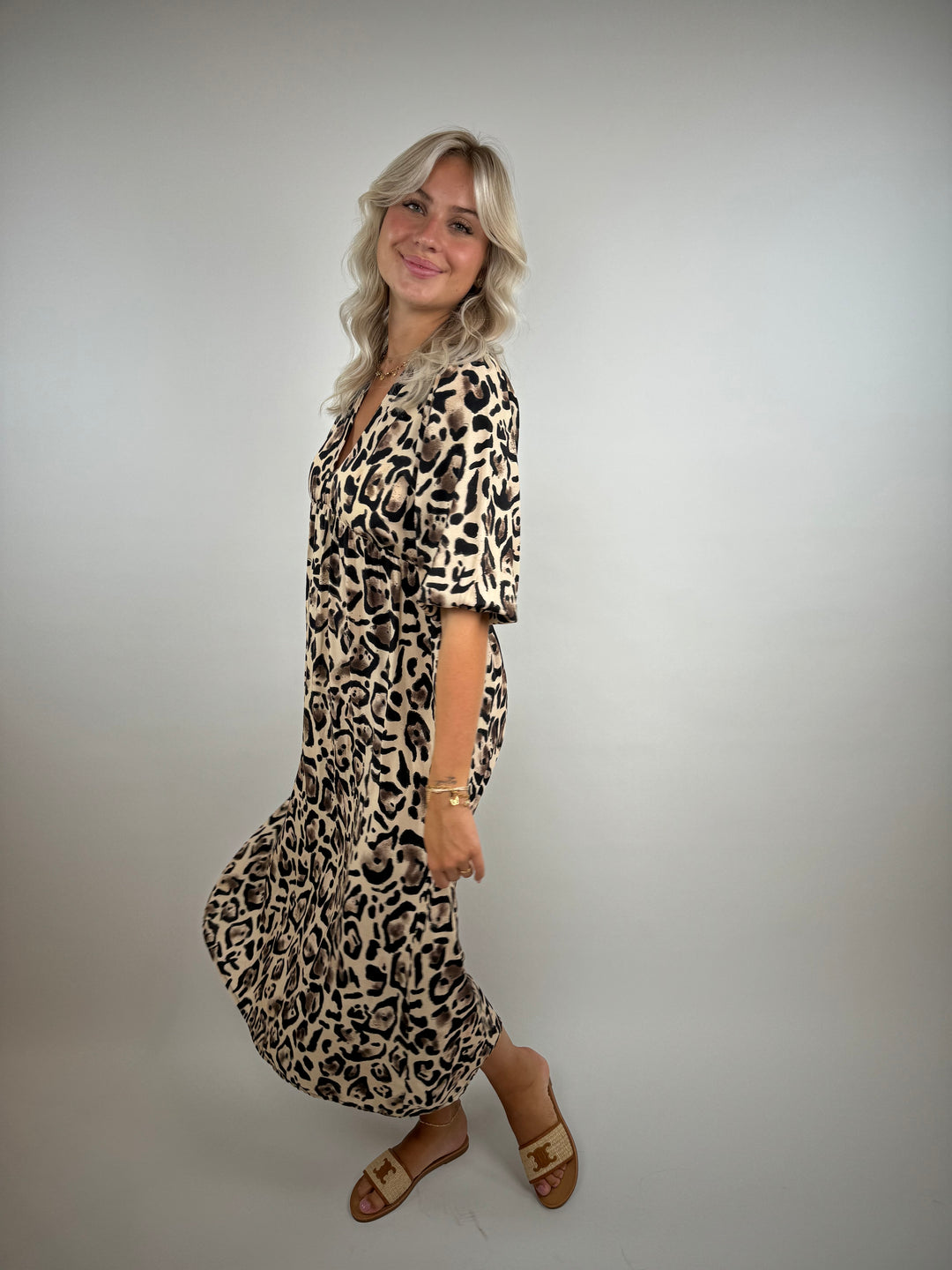 Langes Viskosekleid mit Leoprint Cita