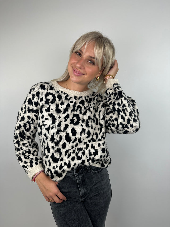 Oversize Pullover mit Leoprint