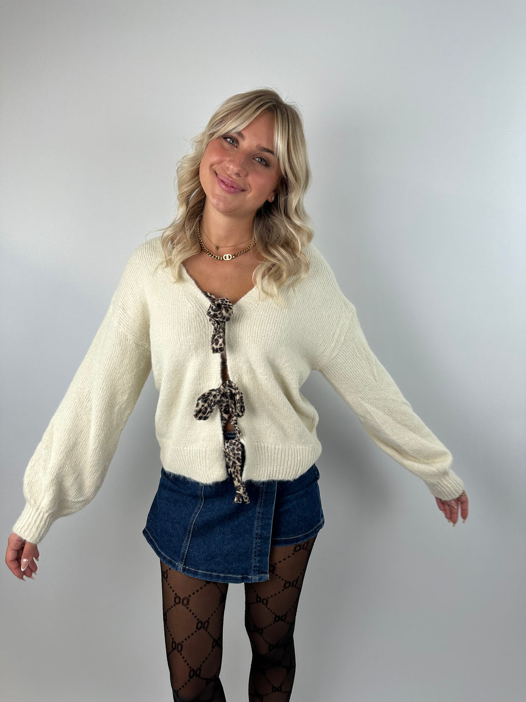 Cardigan Leo Bows