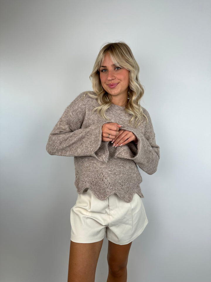 Oversize Pullover mit Lochborte Zula