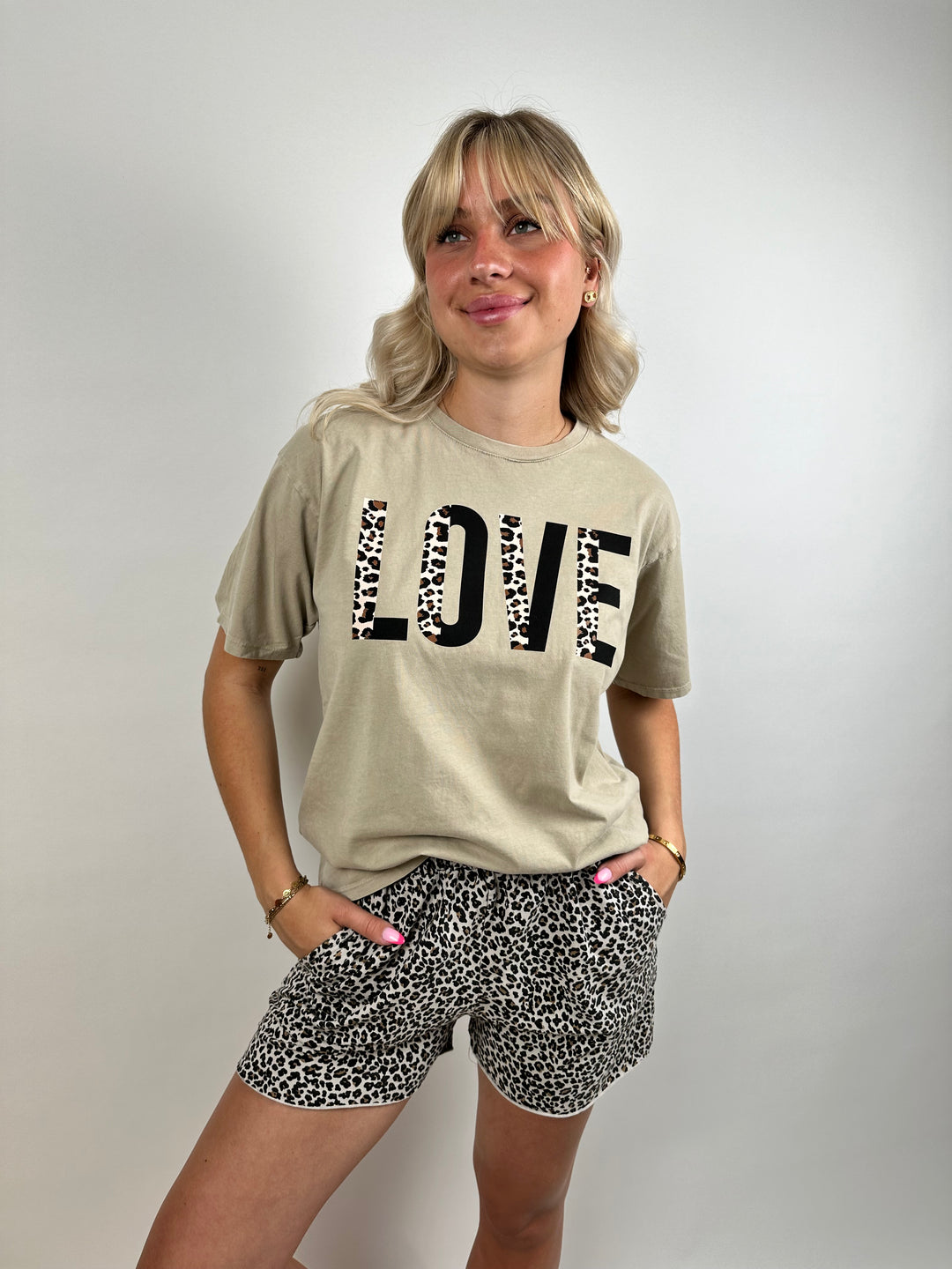 T-Shirt Black Leo Love