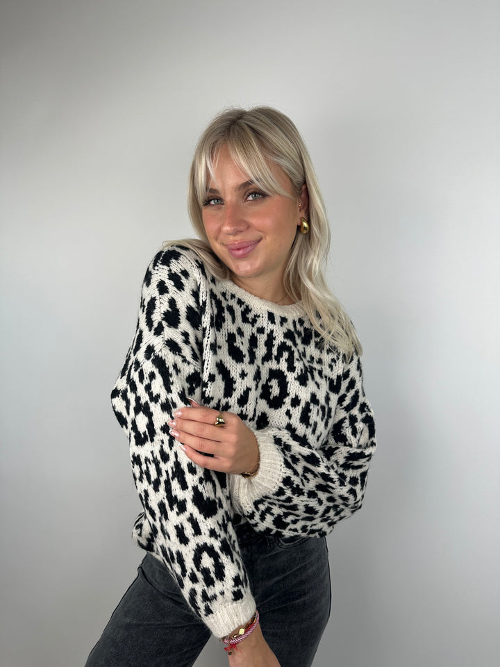 Oversize Pullover mit Leoprint