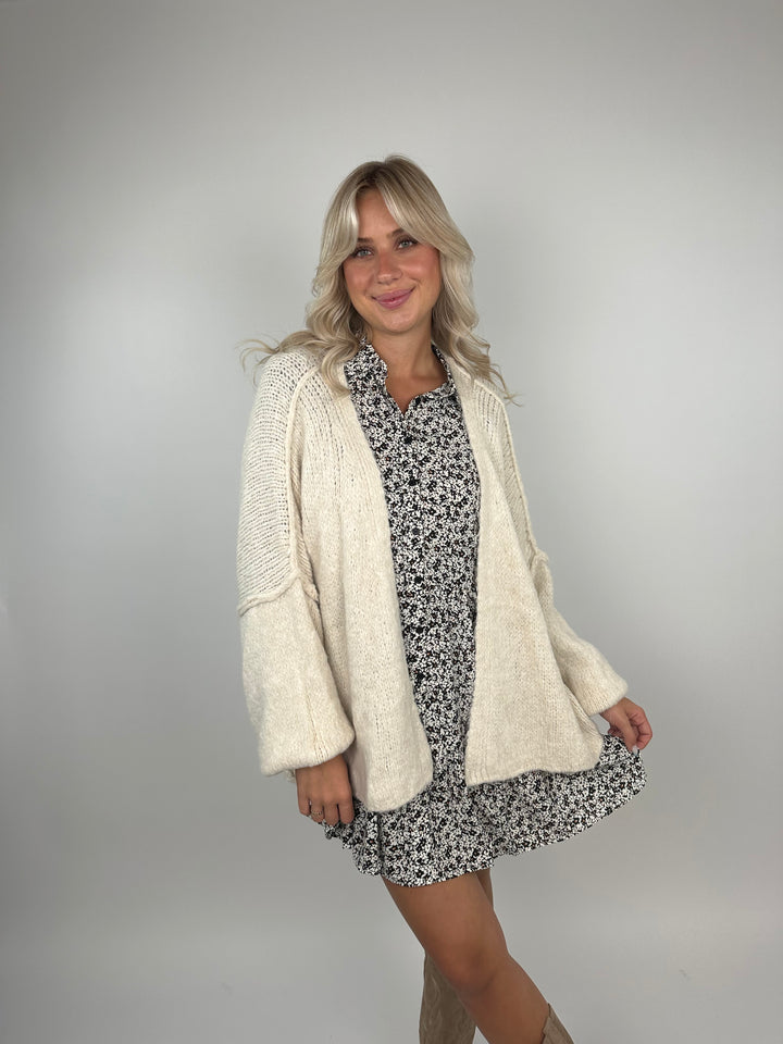 Kurzer Oversize Cardigan Super Cozy