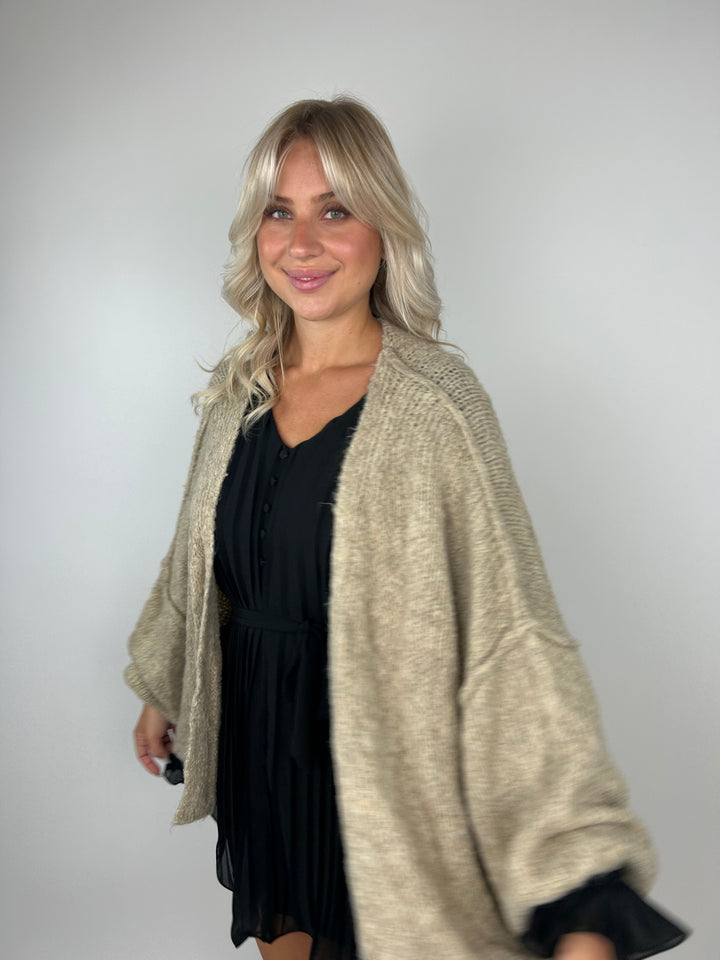 Kurzer Oversize Cardigan Super Cozy