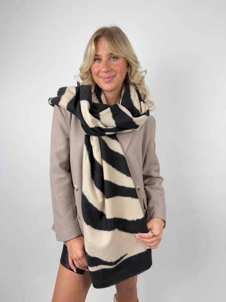 Langer Schal mit Animalprint