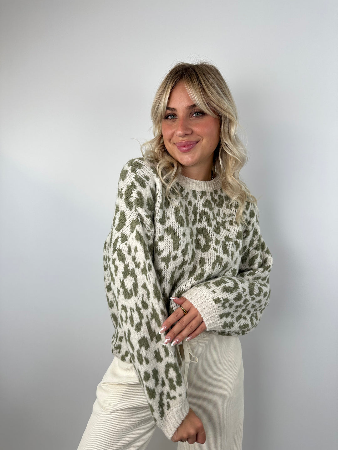 Oversize Pullover mit Leoprint