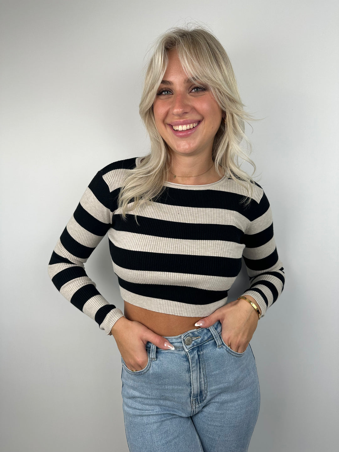 Cropped Longsleeve Strip Up Kathy